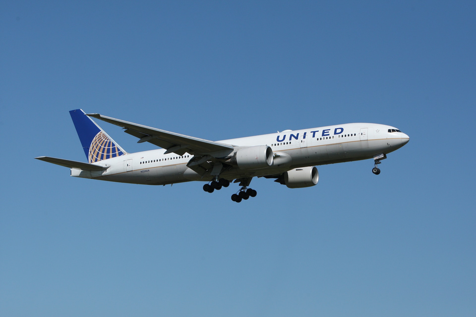 Flight Radar - A Detailed Flight Tracker Guide | FlightRadar.world